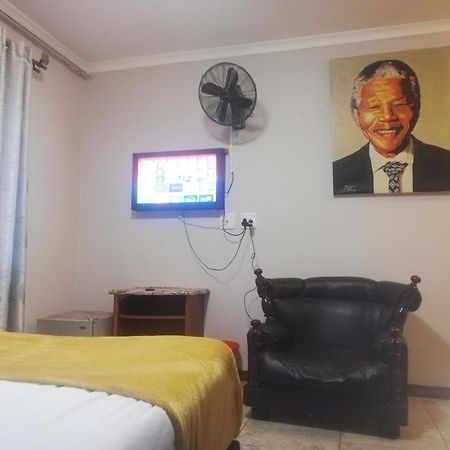 Parow City -Star Legend Lodge Кейптаун Екстериор снимка