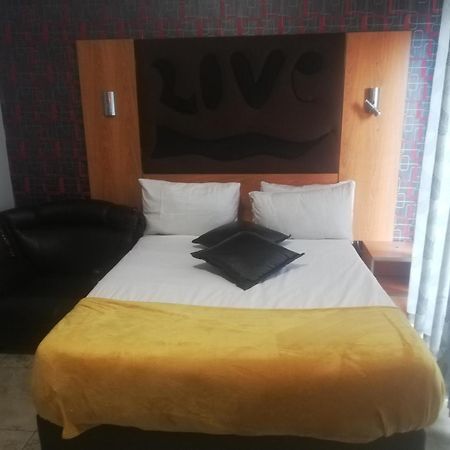 Parow City -Star Legend Lodge Кейптаун Екстериор снимка